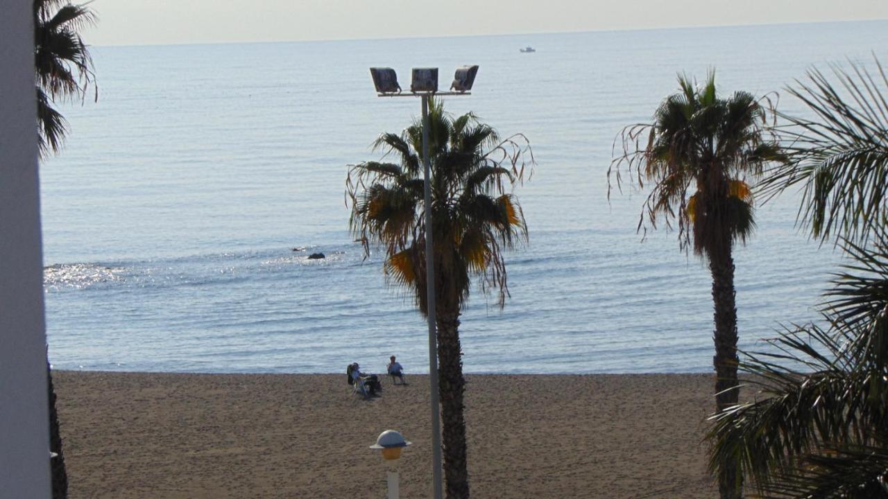 カレタ・デ・ベレスTerrasol Piramides Puerto Blancoアパートメント エクステリア 写真